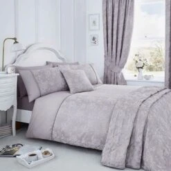 Serene Jasmine Duvet Set